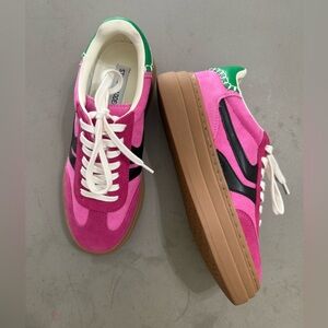 Stylish Pink Sneakers